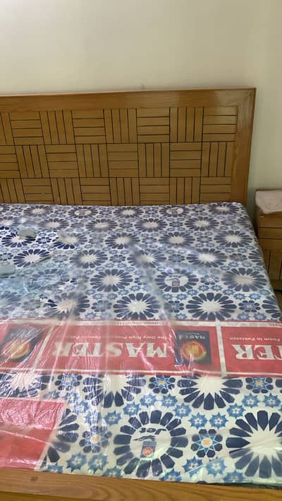 Double bed with side tables Matress