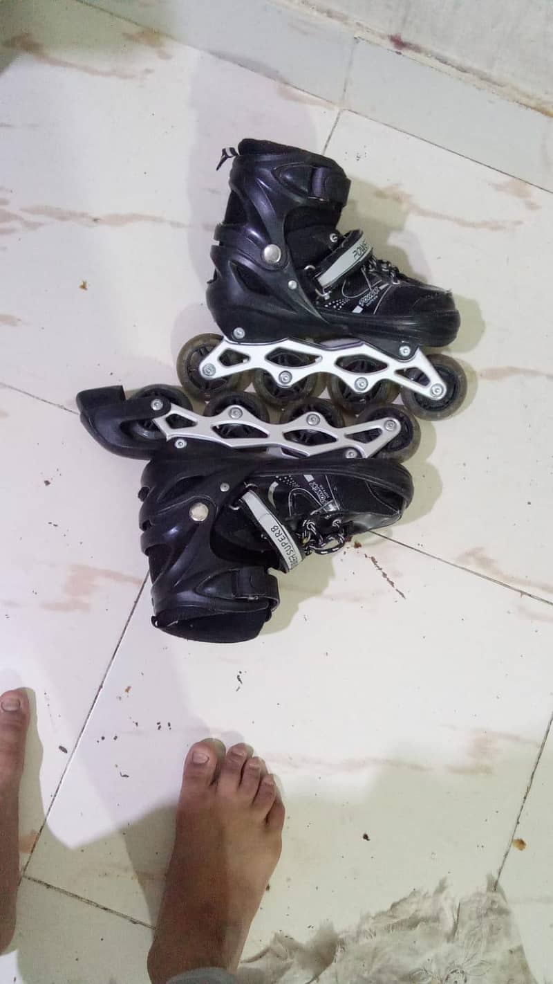 roller skates 0