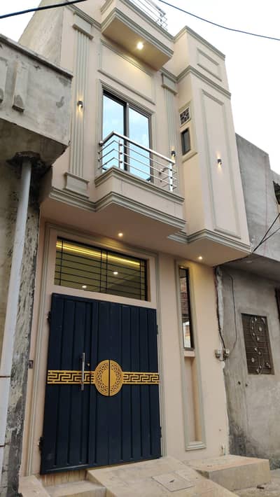 2.5 Marla House (brand new)