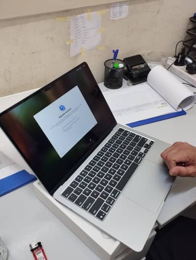 MacBook air M4 16 GB Ram 256 GB memory brand new