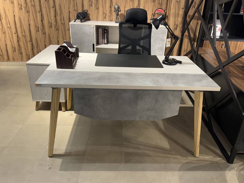 Executive table/ office tables 1