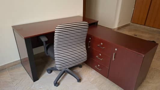 Office Workstation table with side table/storage, +Revolving chair