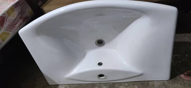 we sale basin or cumbord w c  big size 2 pers set