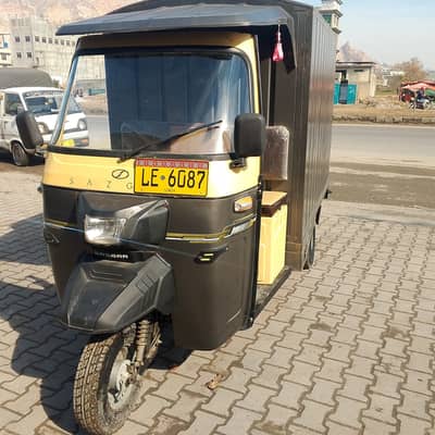 Multiple Locations - Tez Raftar Loader Rickshaw With Hood