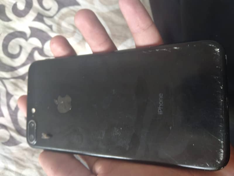 Apple iPhone 7 Plus 0