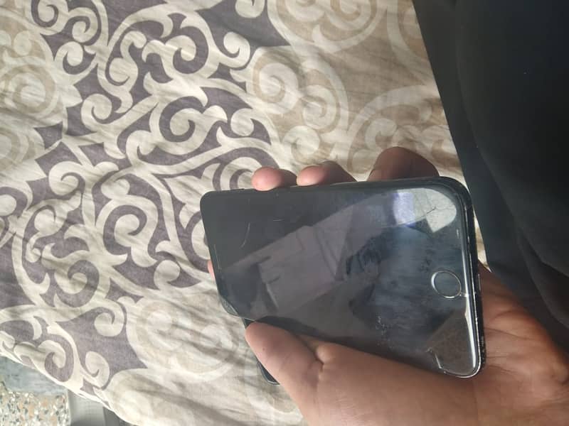 Apple iPhone 7 Plus 2