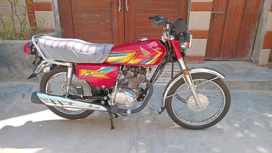 Honda  Cg125 2026 just 85km used applied jo lega wo first owner hoga