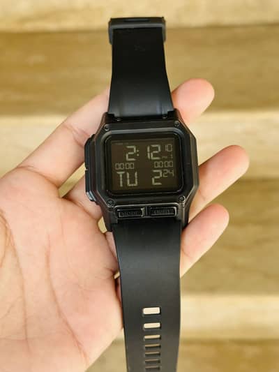 Nixon Regulus Men’s Dual Time Original Digital Watch 9/10