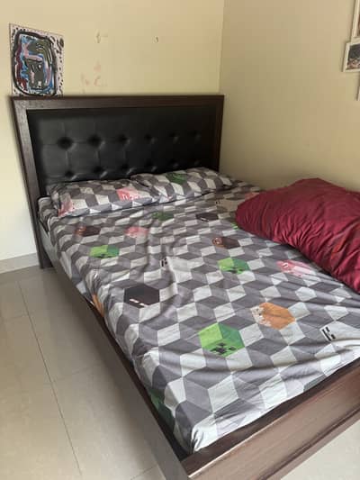 Queen size bed