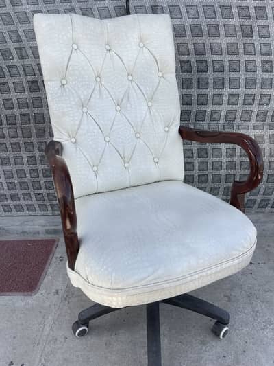 Executive chair