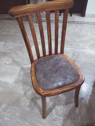 Elegant 6-Seater Dining Table – Pure Wood with Marble Top