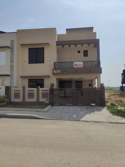 Bahria town phase 8, m block, 9.5 marla brand new designer house