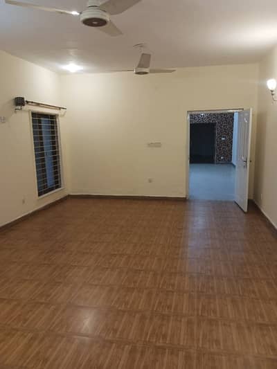 1 Kanal House Available For Rent In Garden Town Used For Silent Office.