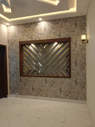 10 Marla Non Furnished Upper Protion For Rent In bahria Town Lahore