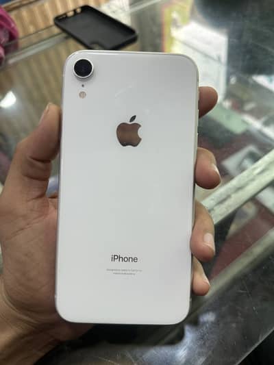 iphone xR 23000
