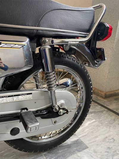 CG125self start 22model 0/3/1/8/5/3/4/4/0/8/1