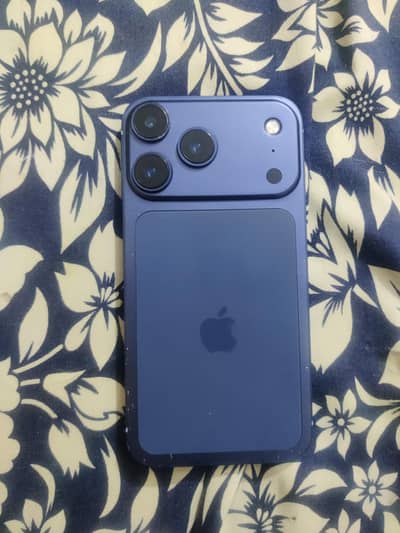 I phone xr converted 17 pro  /128.  pta. all. ok