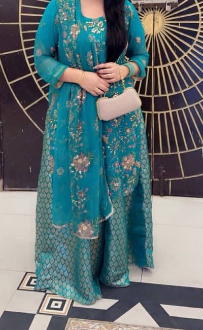 DRESS/ FANCY DRESS / READY TO WEAR / BEST FOR EVENTS / DRESS FOR SELL