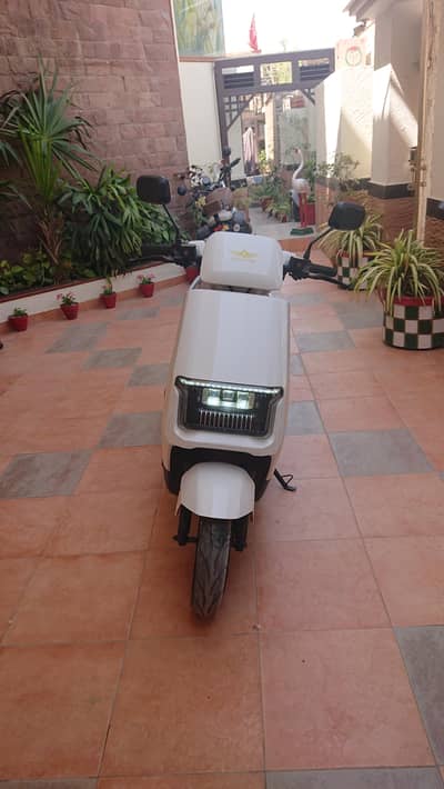SUPER STAR AMIGO ECO MOTION 2000WATT