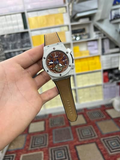 all types of  watches are available.