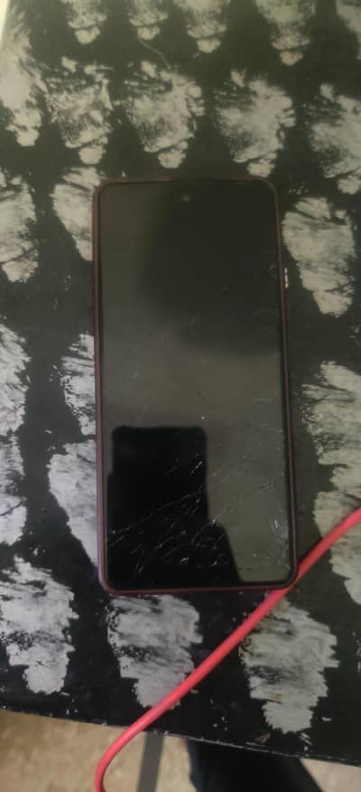 Infinix hot 40 16 + 256