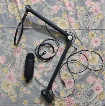 Podcast Bundle - Blue Yeticaster Microphone Boom Arm Package Deal