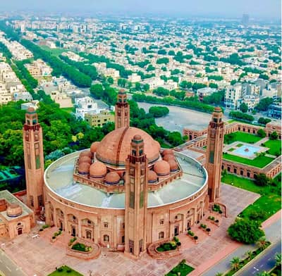 7 Marla Corner Plot Open Form For Sale In D-Block Bahria Orchard Lahore Ideal For Investment