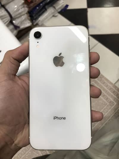 iPhone XR