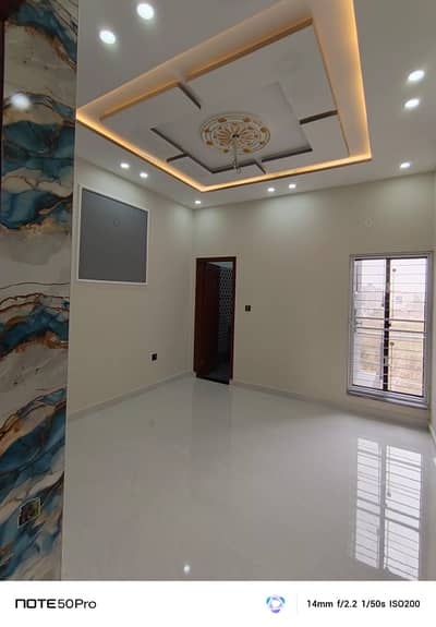 5 MARLA UPPER PORTION AVAILABLE FOR RENT