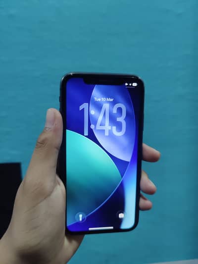 Iphone 11 128gb 10/10 urgent for salee