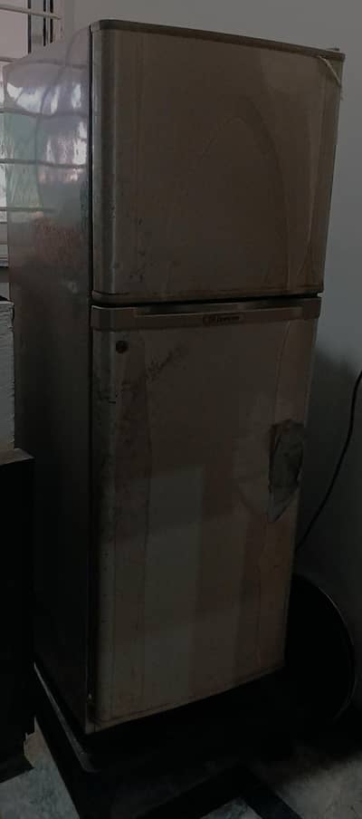 dawlance fridge