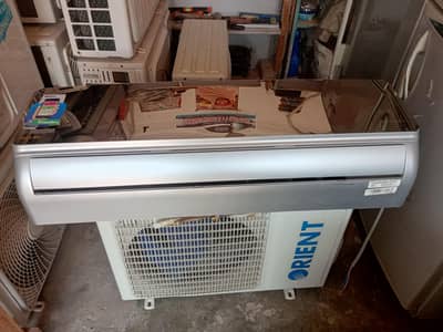 Brand New DC inverter heat and cool 