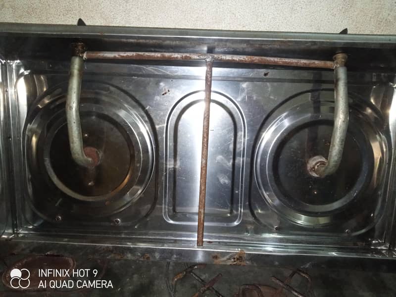 استمال نہیں ہوا اسلیئے زنگ لگا ہے صاف کرنے سے صاف ہو جائے گا۔ 3