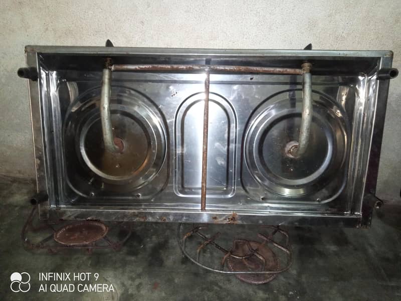 استمال نہیں ہوا اسلیئے زنگ لگا ہے صاف کرنے سے صاف ہو جائے گا۔ 7