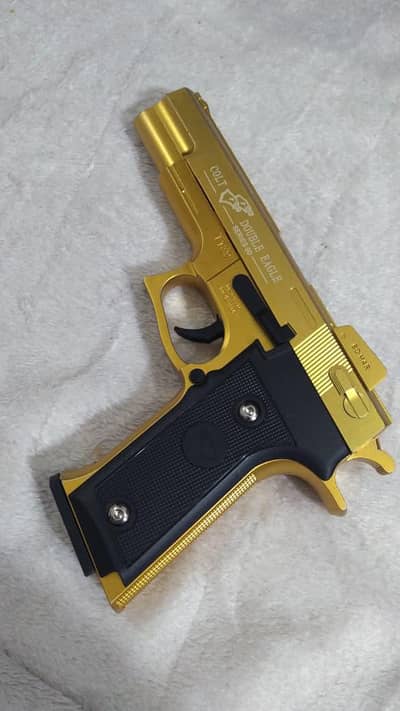 Metal gun dessert eagle