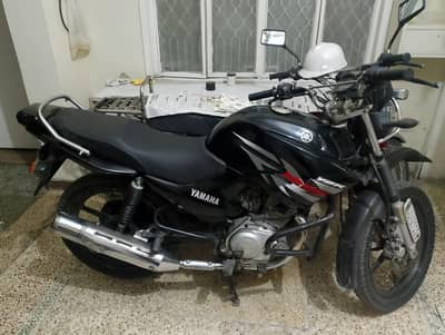 YAMAHA YBR 125 G TOTAL GENIUNE 2015