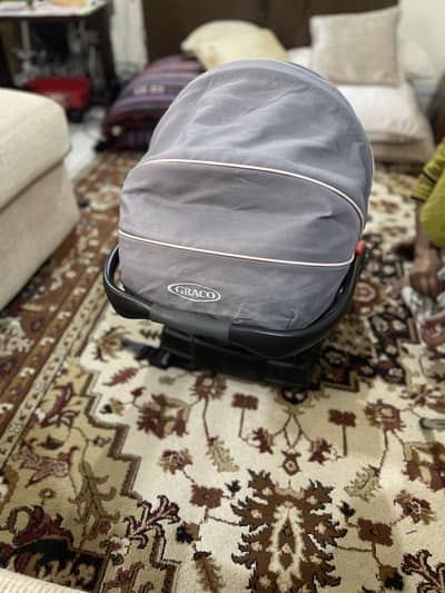 Graco SnugRide 35 Infant Car Seat – Excellent Condition