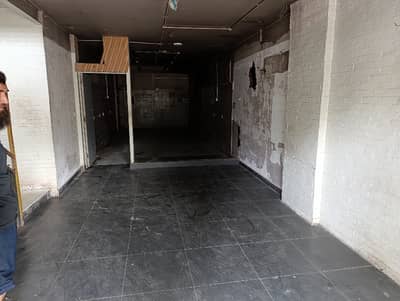 SHOP AVAILABLE FOR RENT MAIN ROAD NEAR FORUM GROUND AND MEZZANINE