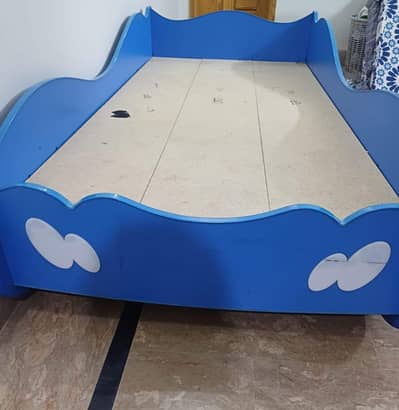 girl and boy kids bed