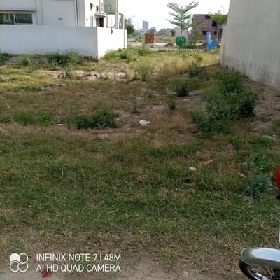 GARRISON ESTATE OFFERS PHASE 6 D BLOCK, DIRECT APPROACH, GROUND LEVEL ALL AMENITIES AVAILABLE