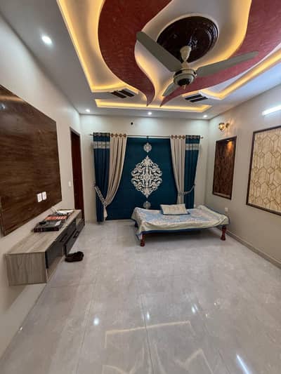 10 marla barnd new uper portion for rent LDA Avenue 1