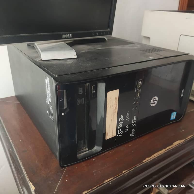 desktop computer plus dell LCD 2