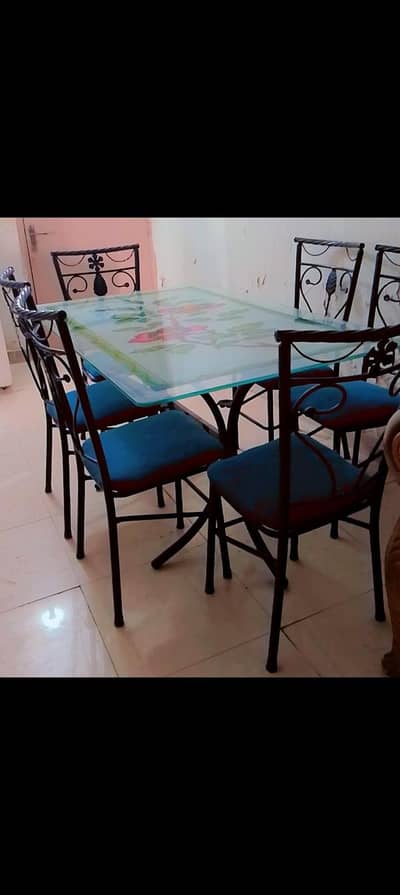 dining table with Thick liyer Printed Glass