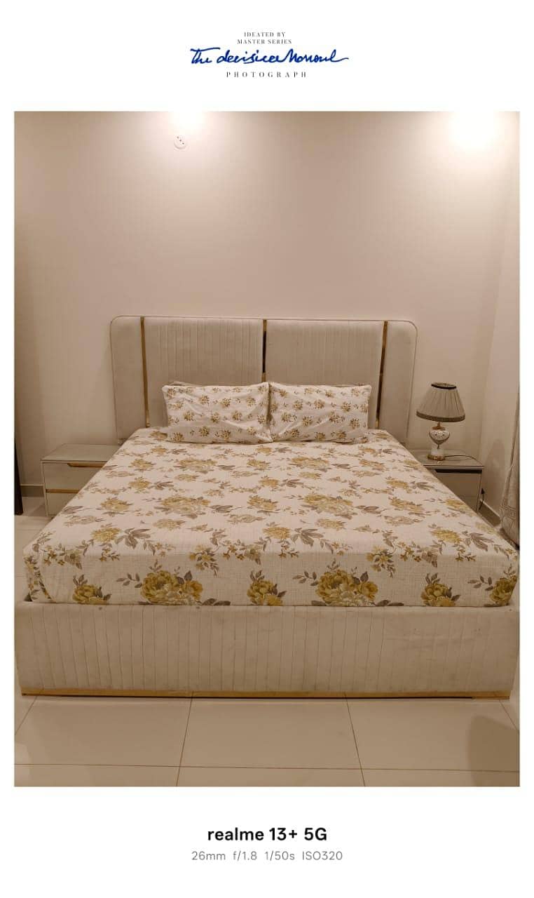 King bed 1