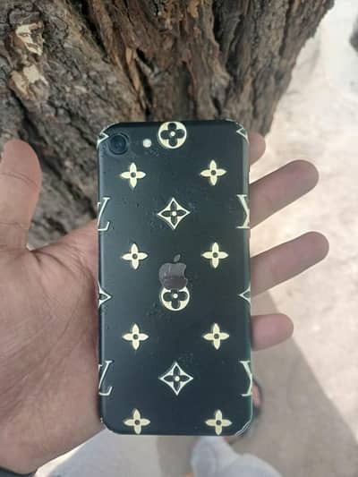 iphone SE 3 non pata ha back break hui ha  03558366099