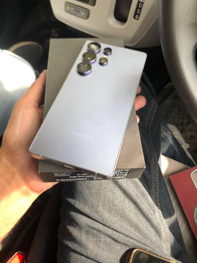 Selling S25 With Box