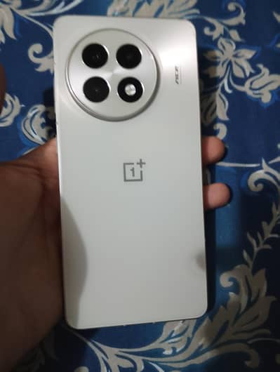 OnePlus ace 5 12+12/256gb