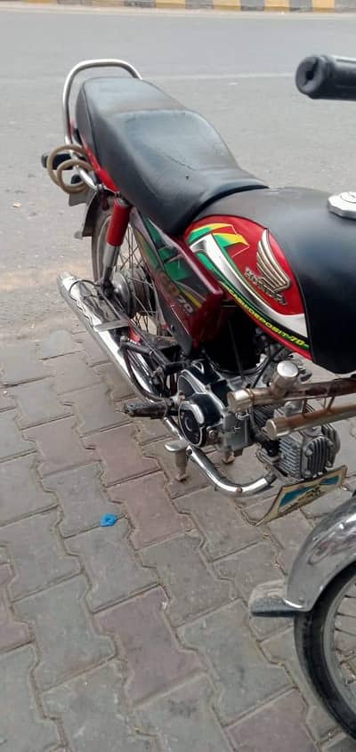 Argent sell my honda cd 70 2023 model  all punjab number . 03069106618