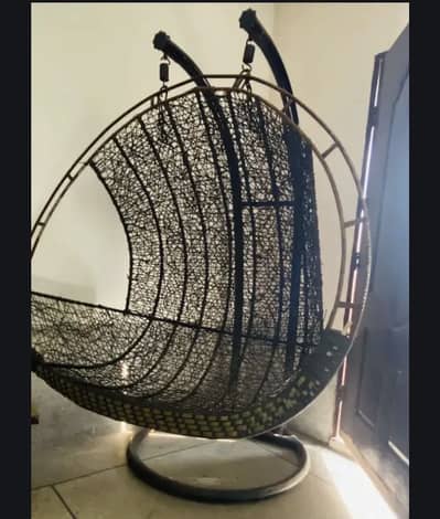 I’m selling this chair almost good condition