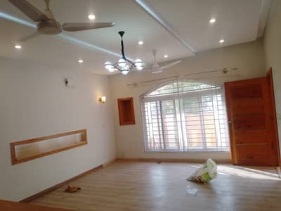 10 Marla Designer House Available For Rent Bahria Enclave